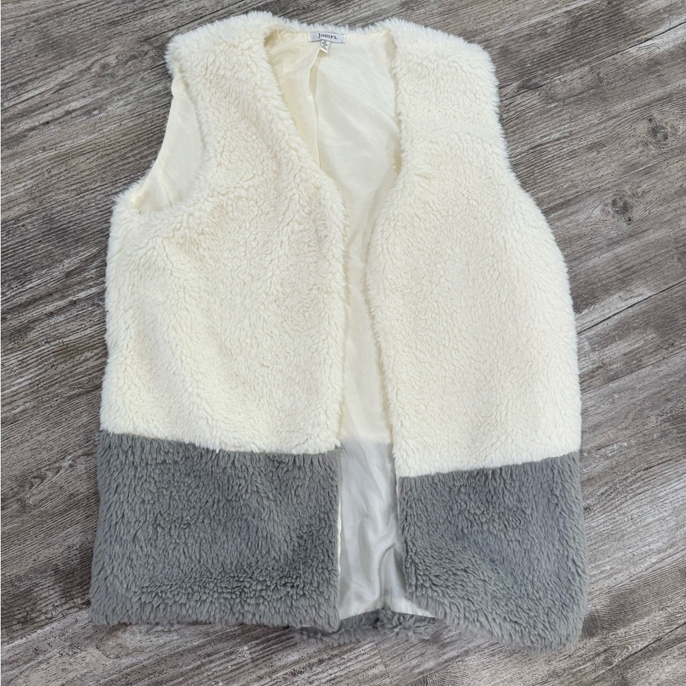 JODIFL Women's Cream and Gray Vest